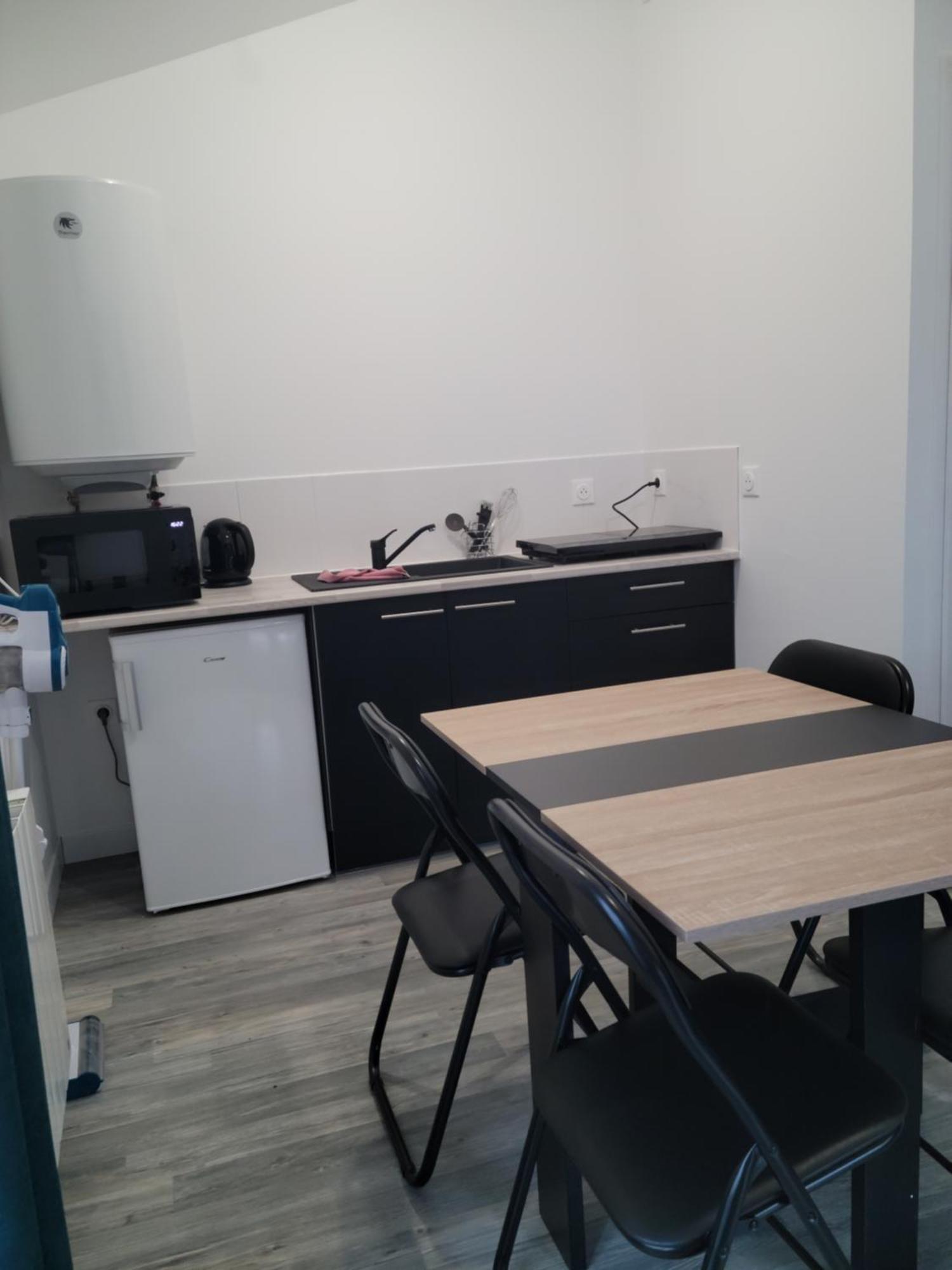 Le Studio Saint-Pierre-Montlimart Zewnętrze zdjęcie
