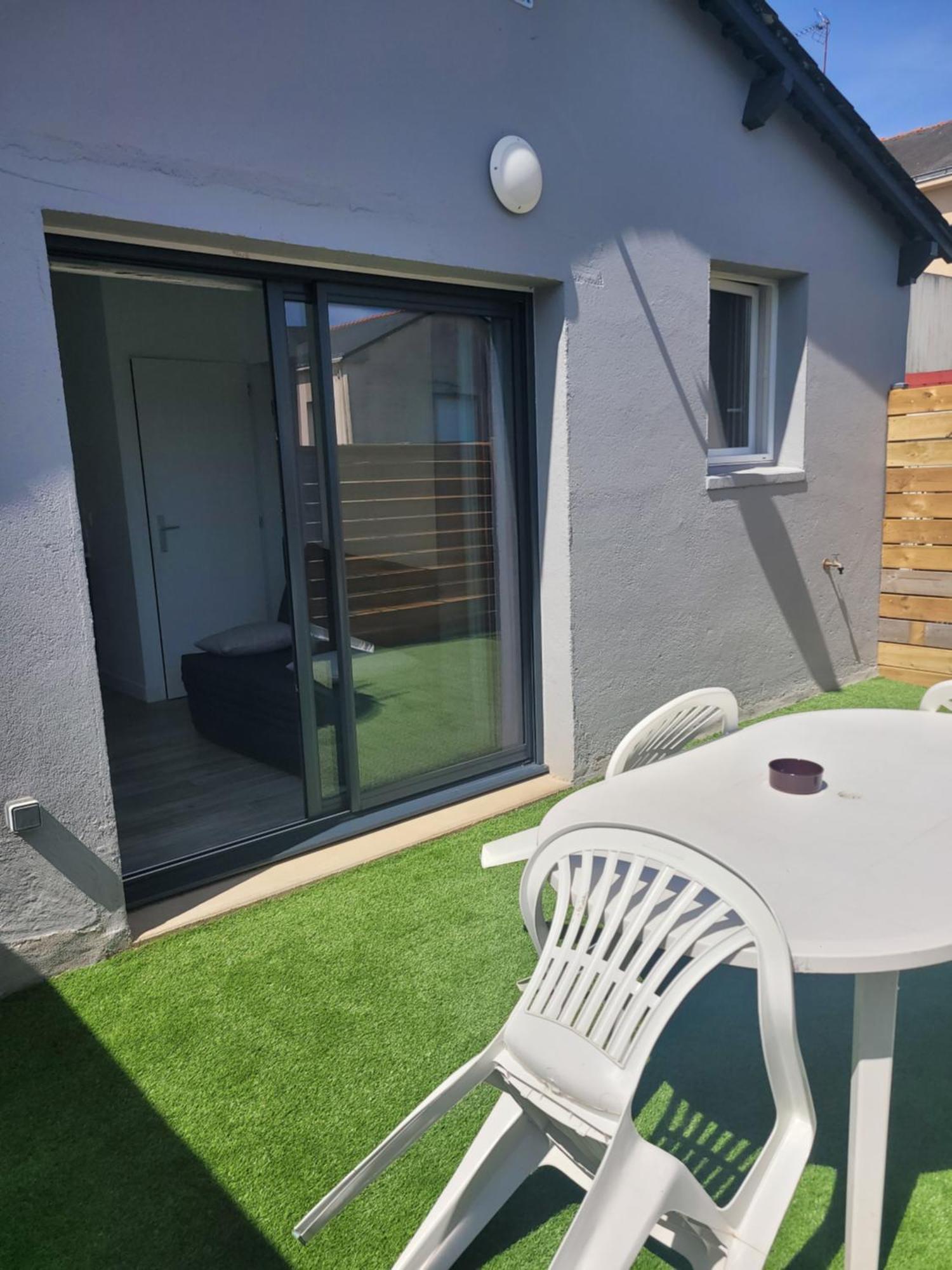 Le Studio Saint-Pierre-Montlimart Zewnętrze zdjęcie