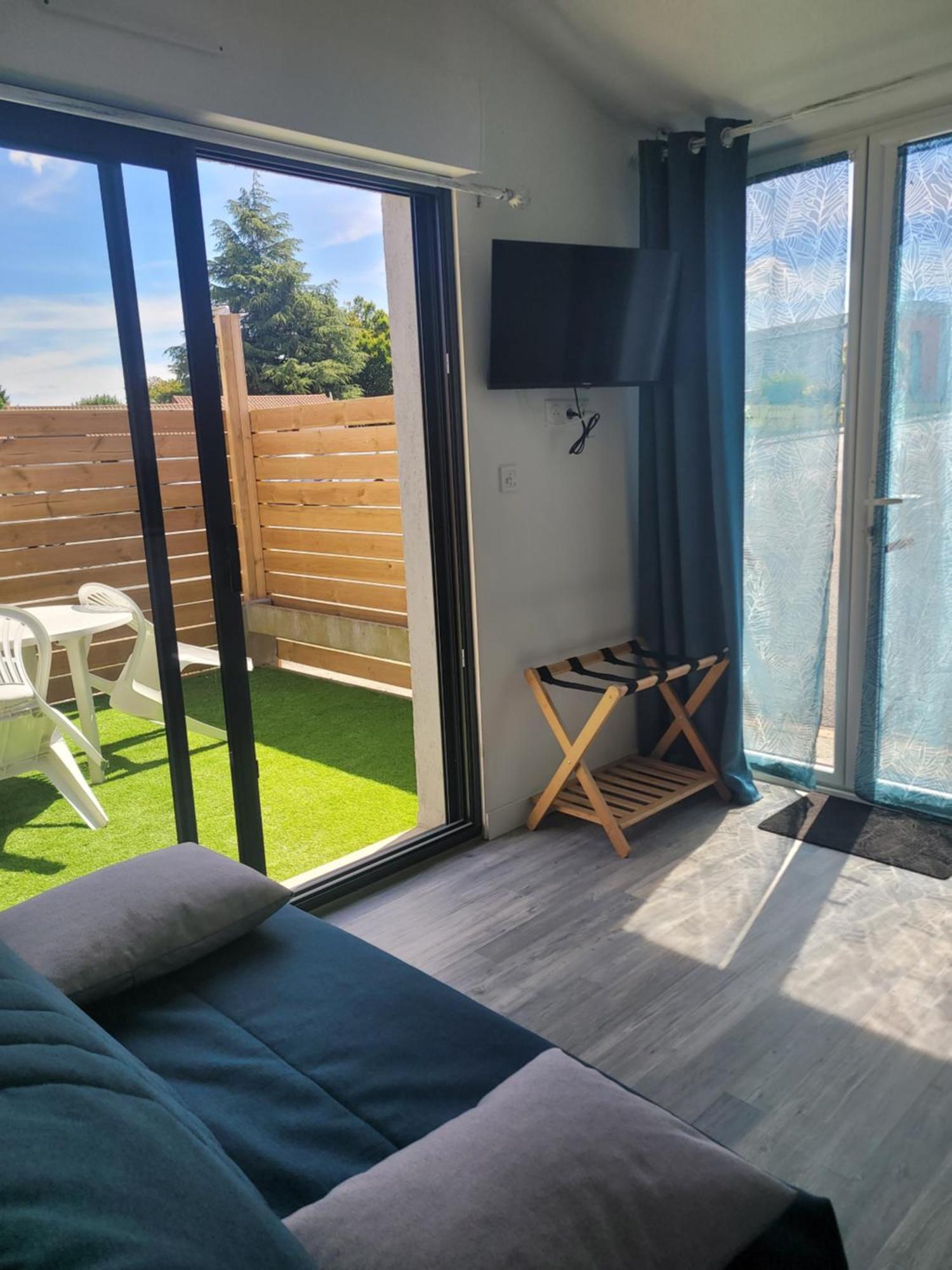 Le Studio Saint-Pierre-Montlimart Zewnętrze zdjęcie